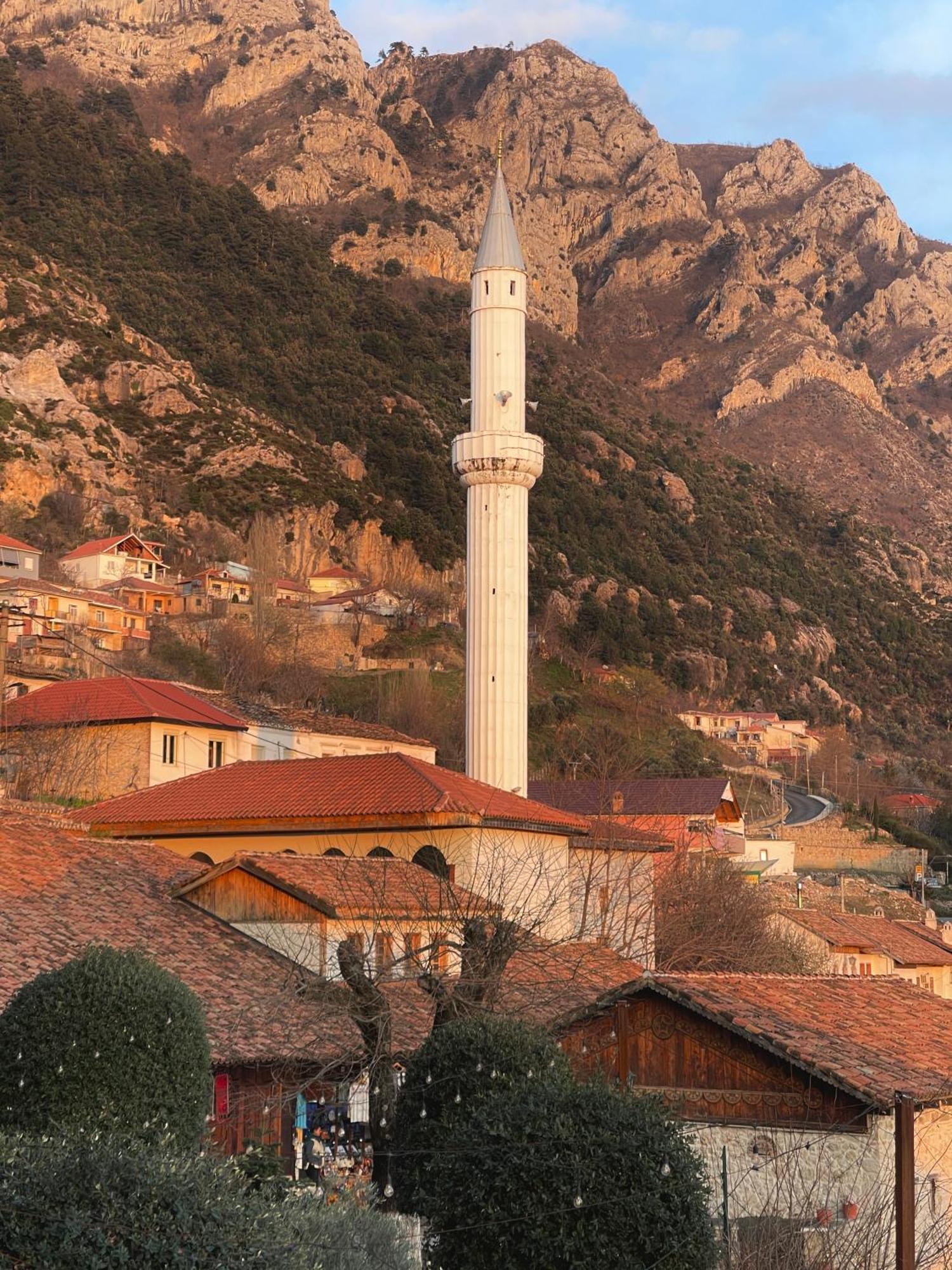 Pisha Panoramic Rooms Krujë Exterior foto